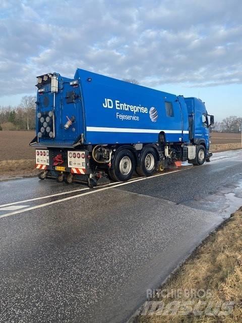Volvo FM 500 Sweeper trucks