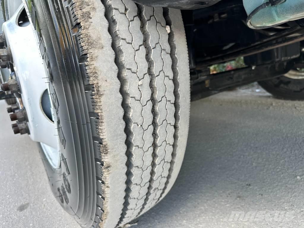 International 4300 Commercial vehicle