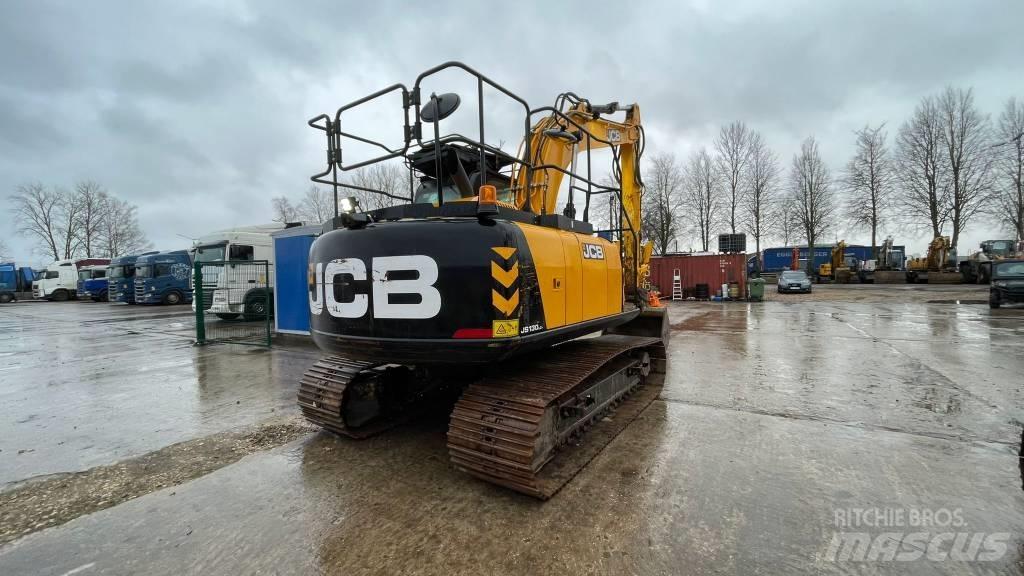 JCB JS 130 LC Crawler excavators