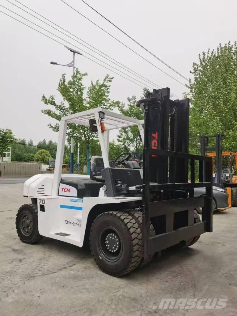 TCM FD 50 Diesel trucks