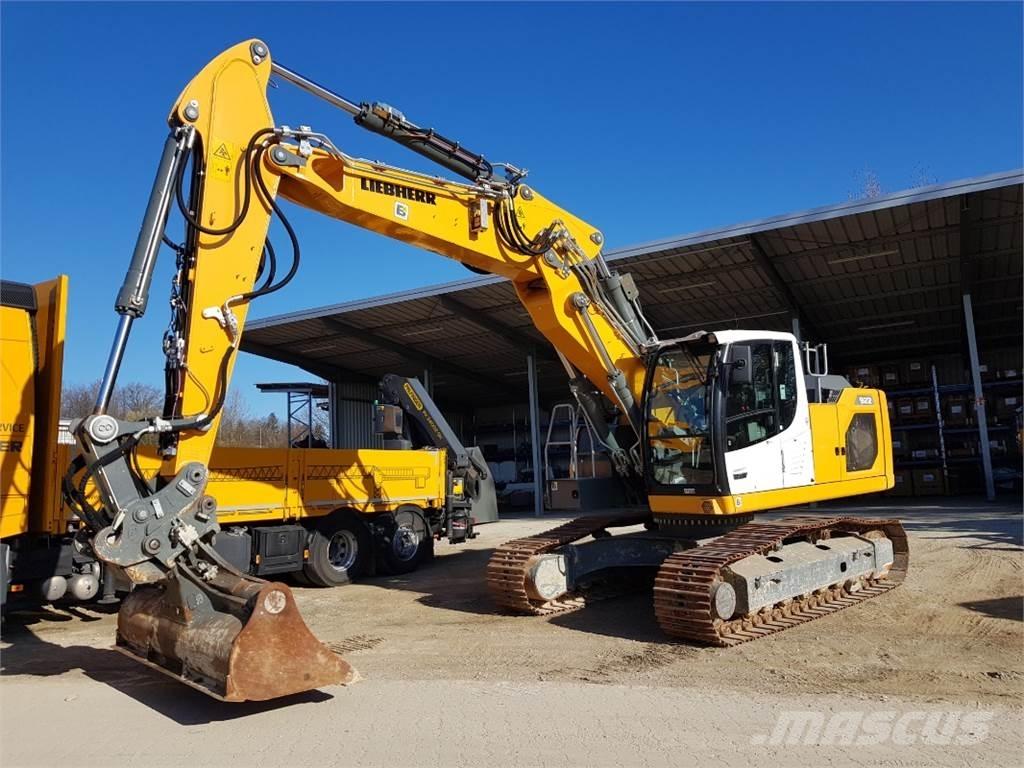 Liebherr R922 Crawler excavators