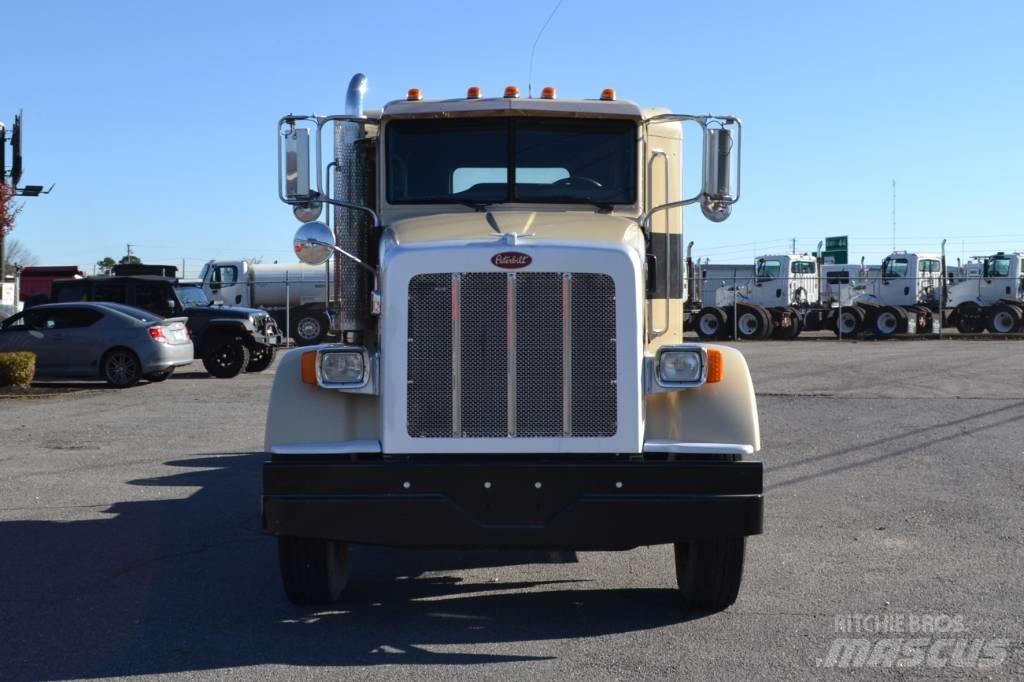Peterbilt 367 Prime Movers