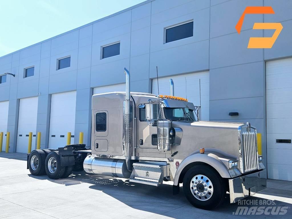Kenworth W 900 Prime Movers