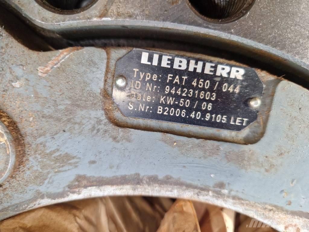 Liebherr R 954 LI Axles