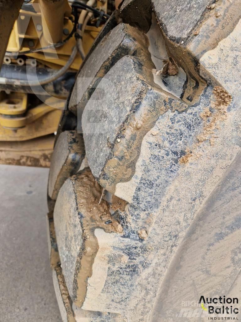 CAT 735C Articulated Haulers