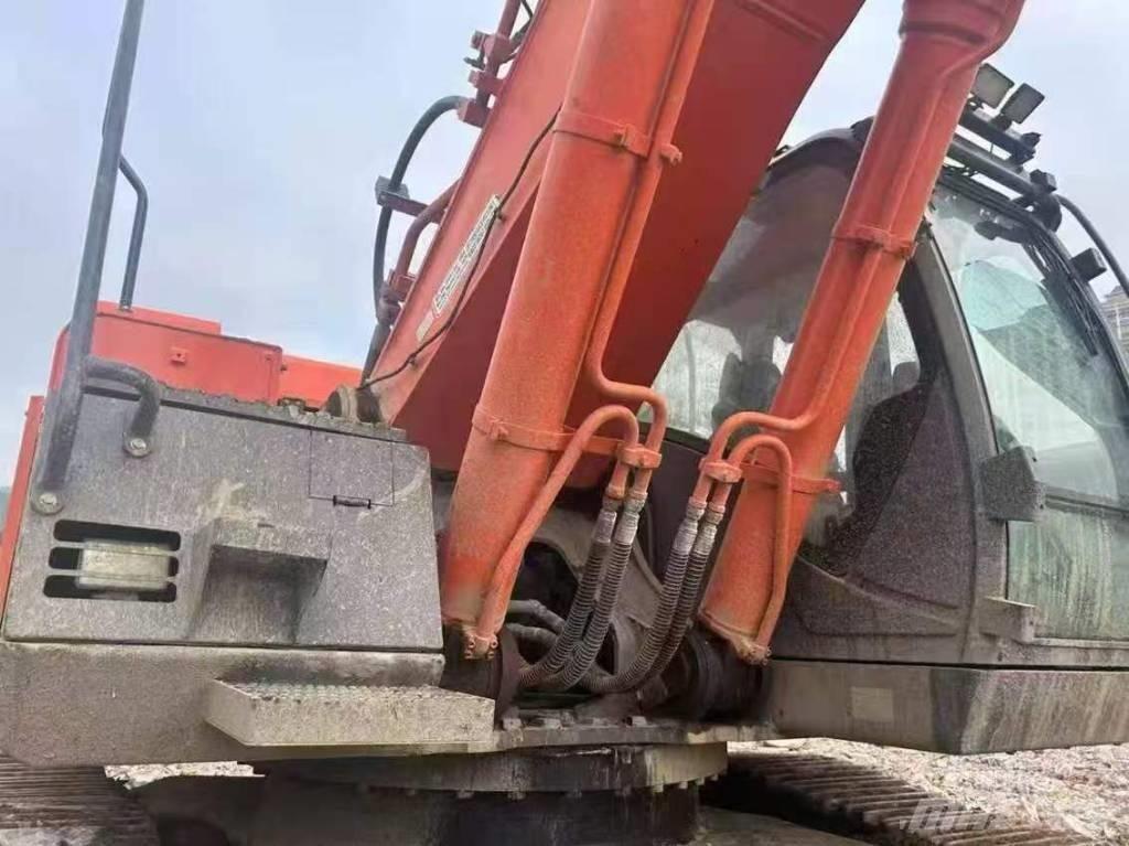 Hitachi ZX 470 Crawler excavators