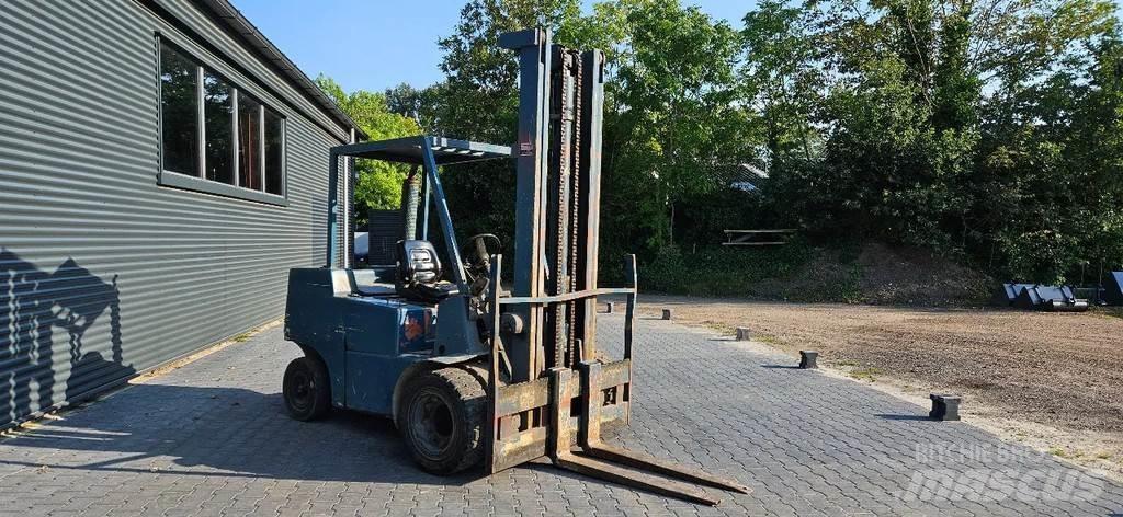 Clark 3 ton diesel Other