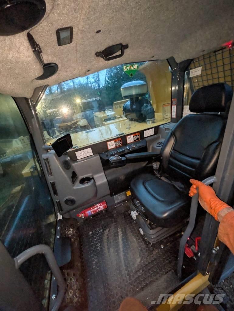 Bell TC11A Tracked dumpers