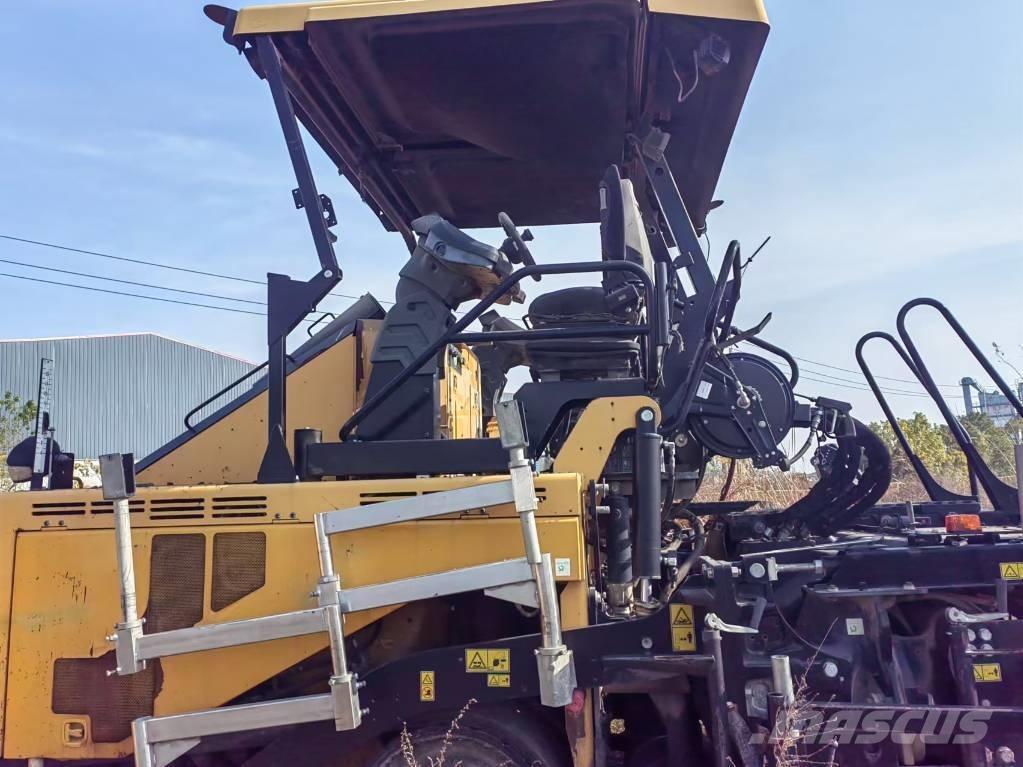 CAT AP655F Asphalt pavers