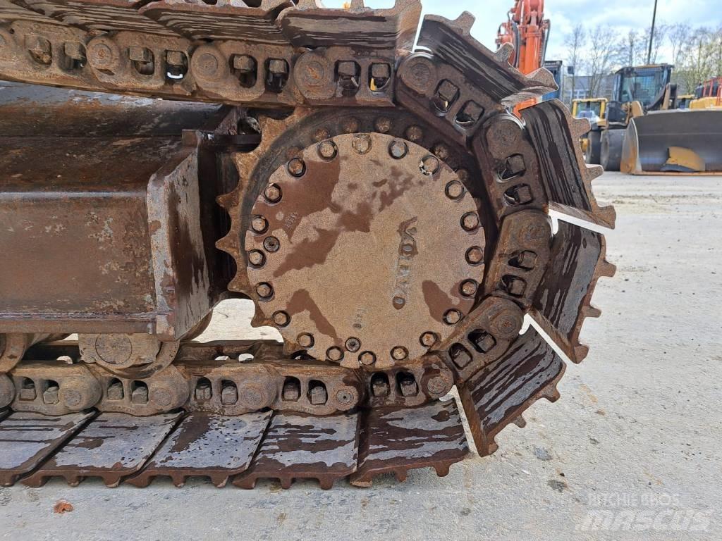 Volvo EC250ENL Crawler excavators