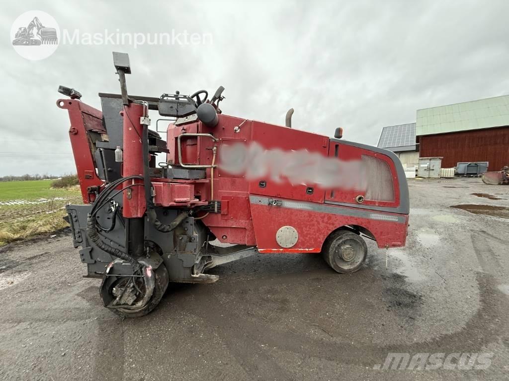 Wirtgen W 100 Asphalt cold milling machines