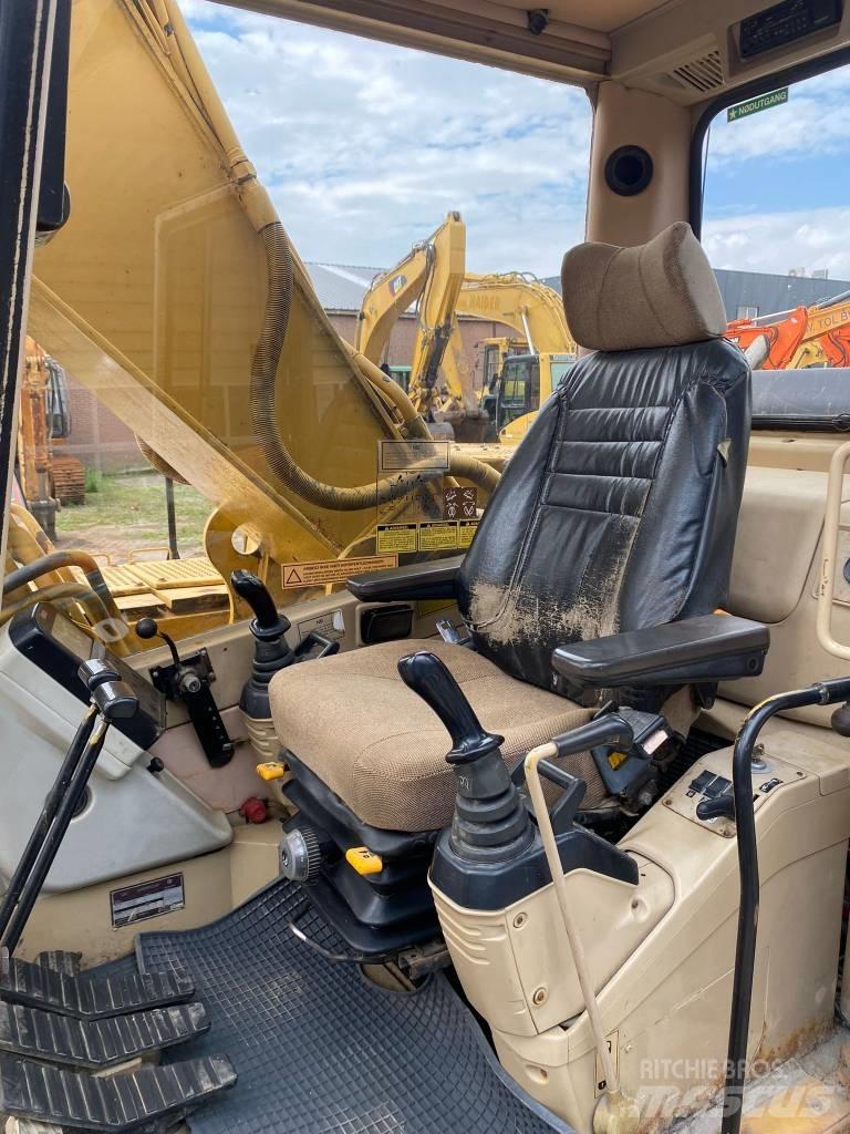 CAT 325 L Crawler excavators