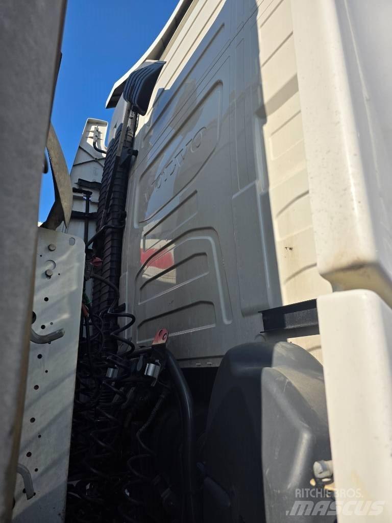 Volvo FH500 XL Prime Movers