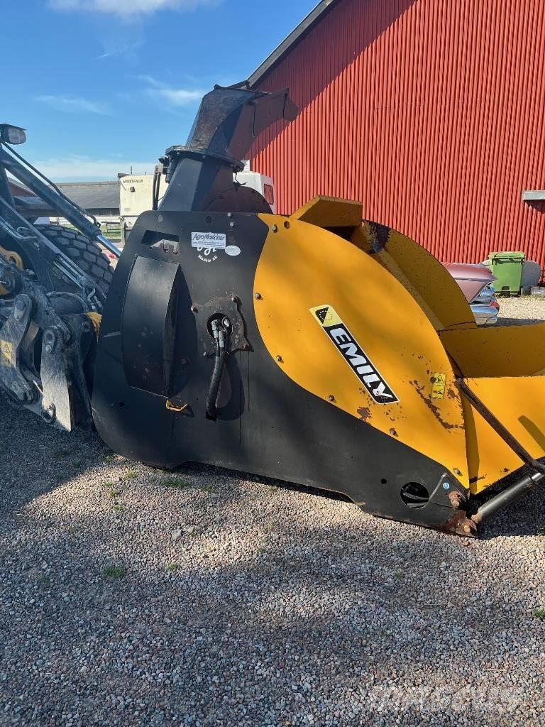 Emily Paigpa Bale shredders, cutters and unrollers