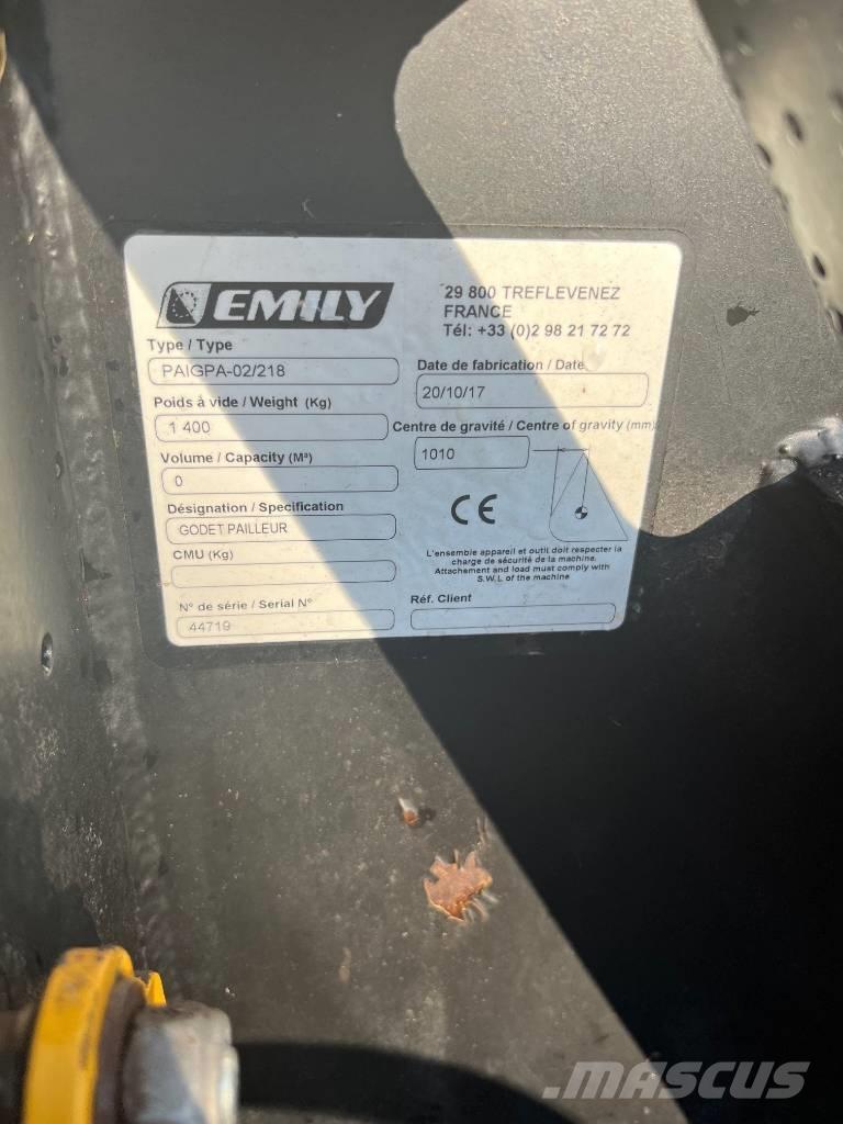 Emily Paigpa Bale shredders, cutters and unrollers