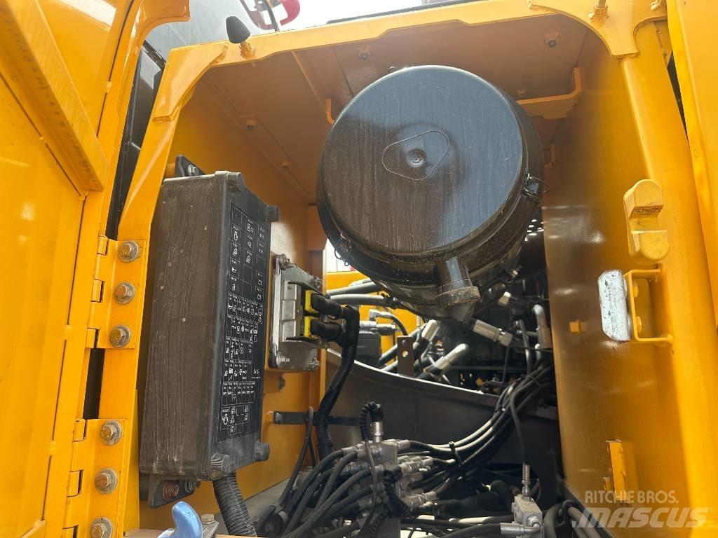 Volvo EC 250 D Crawler excavators
