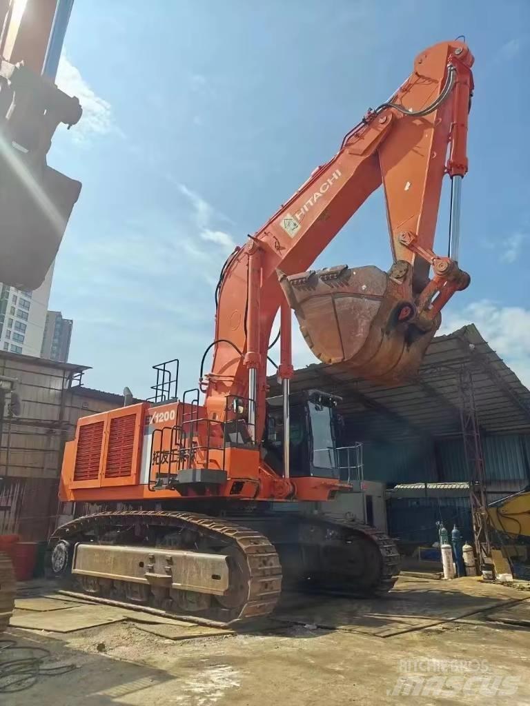 Hitachi EX 1200 Crawler excavators