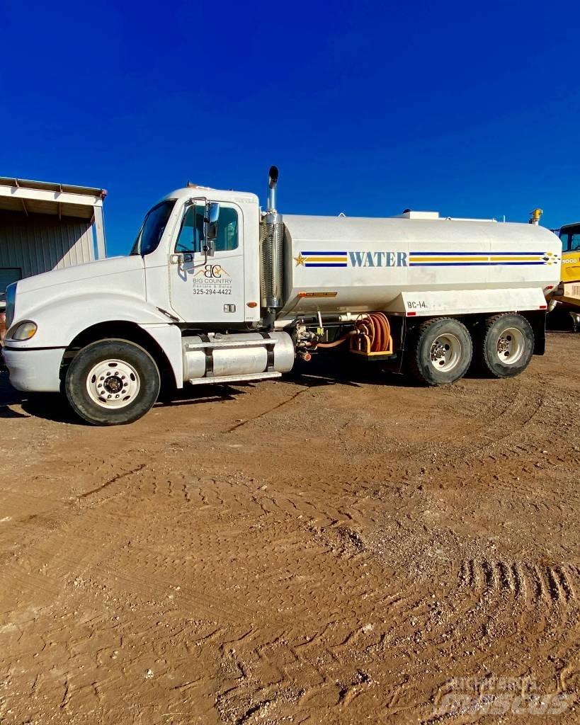 Freightliner CL120 Water bowser