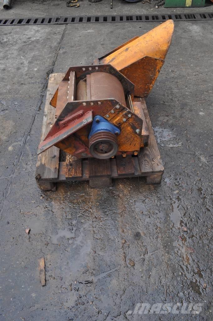 Rębak bębnowy Wood splitters and cutters