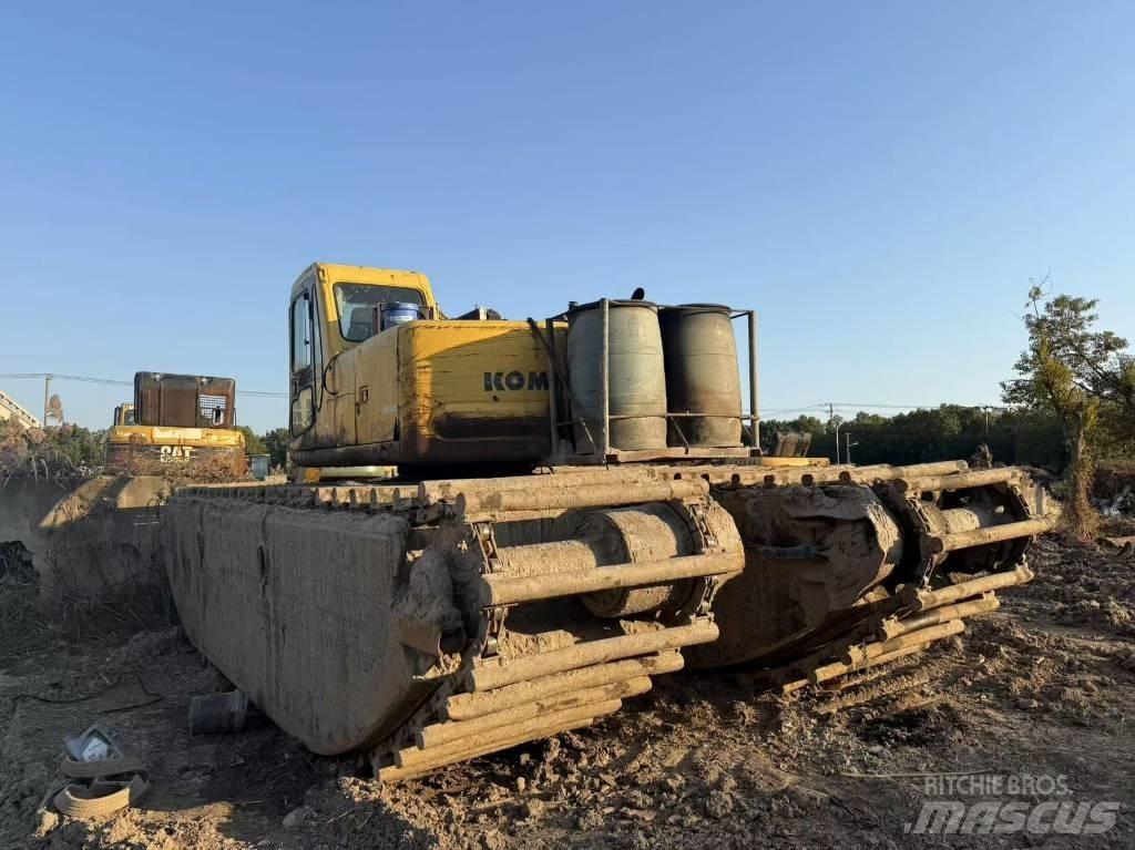 Komatsu PC 200-6 Amphibious Excavators