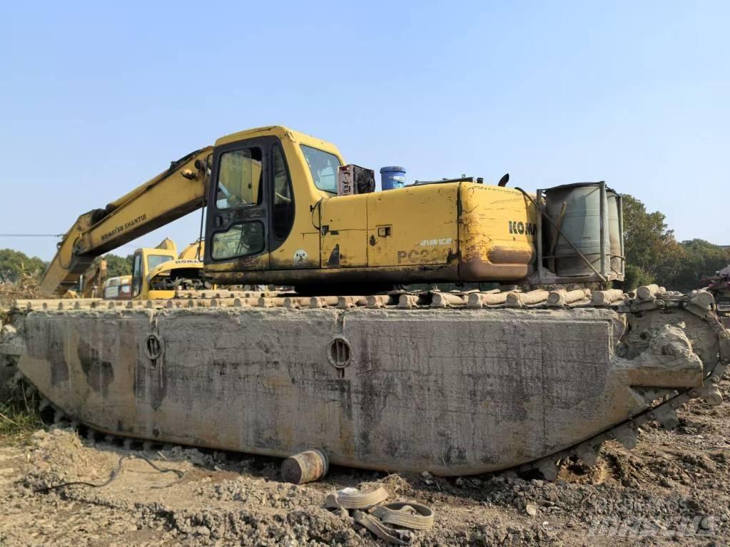 Komatsu PC 200-6 Amphibious Excavators