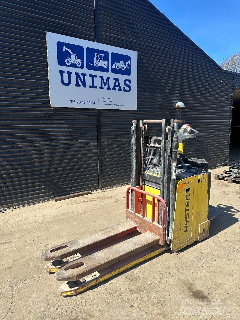 Hyster P 2.0 Self propelled stackers