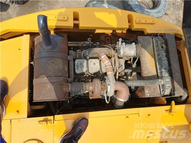Hyundai R130WD Wheeled excavators