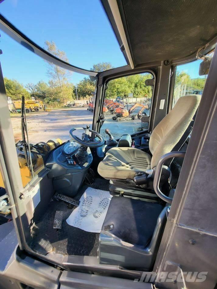 Mecalac AS 700 Wheel loaders