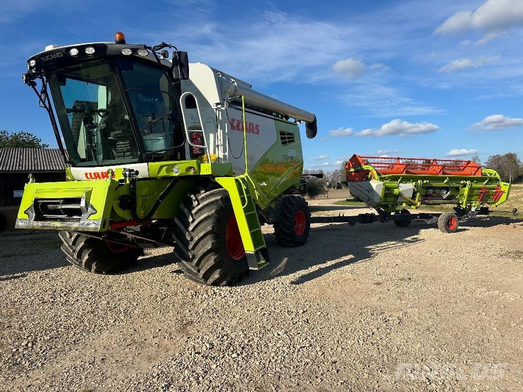 CLAAS Tucano 320 Combine harvesters
