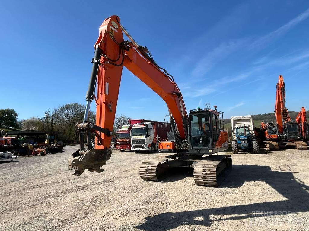 Doosan DX 225 Crawler excavators