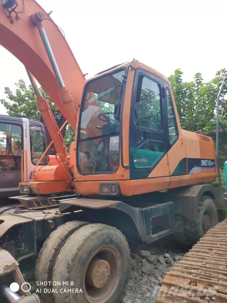 Doosan DH210W-7 Wheeled excavators