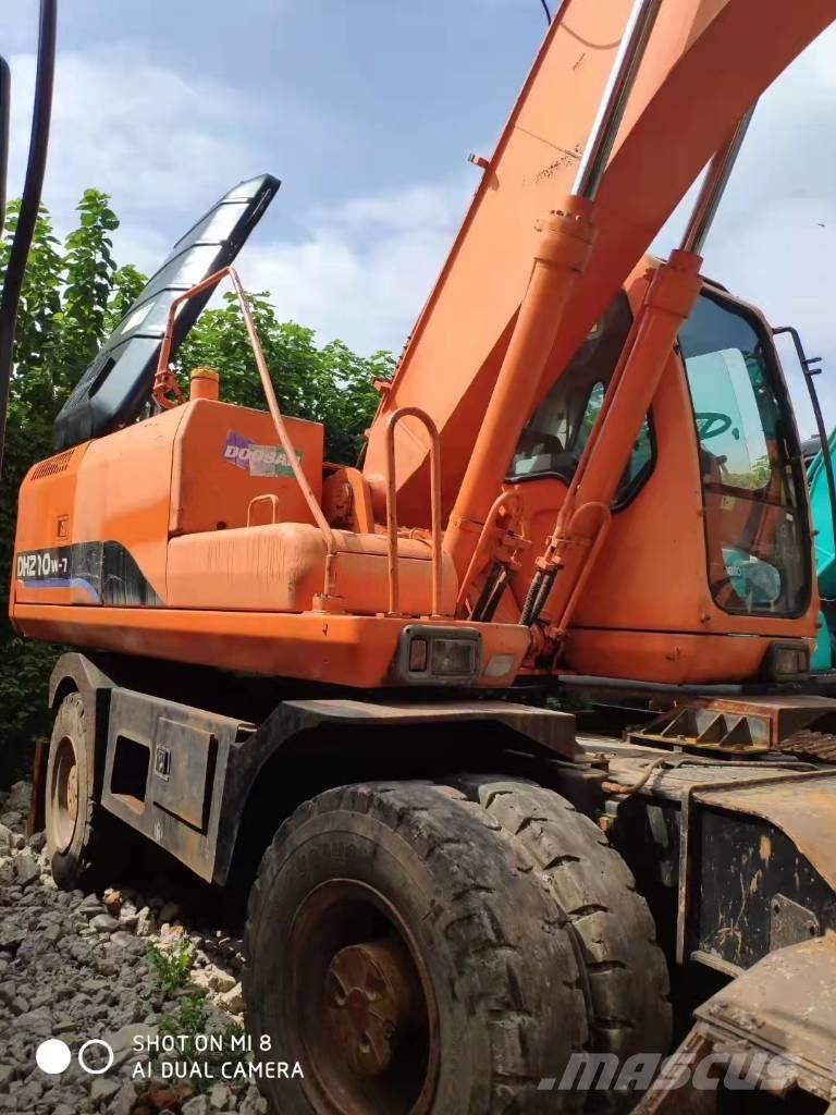 Doosan DH210W-7 Wheeled excavators