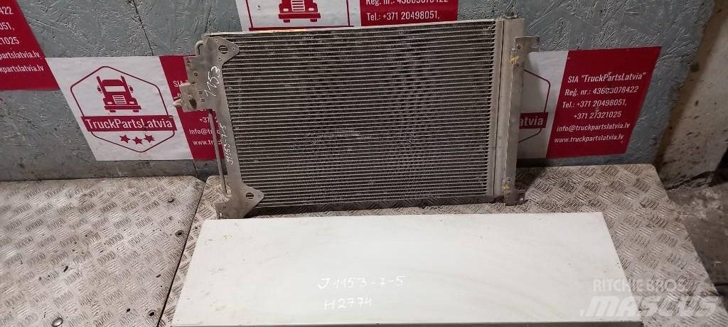 Iveco Stralis.    H2774 Radiators