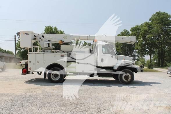 Altec AM855 Truck mounted platforms