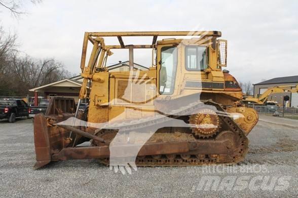 CAT D7H Crawler dozers