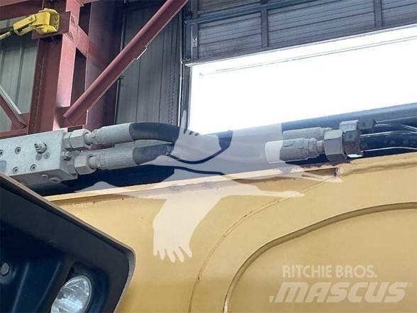 CAT TL943D Telescopic handlers
