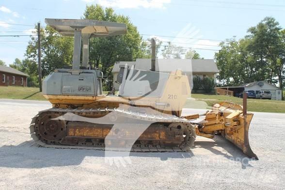 Komatsu D41P-6 Crawler dozers
