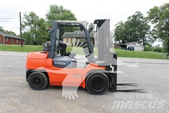 Toyota 7FGU35 Diesel trucks