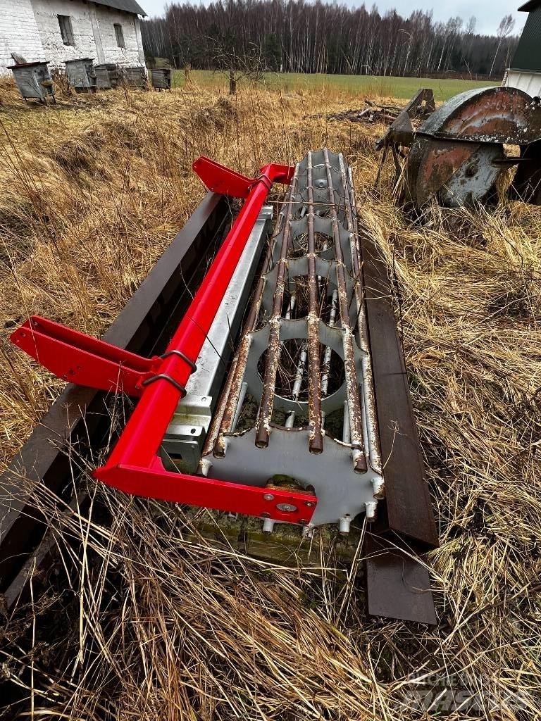 Kongskilde Delta 300 Cultivators