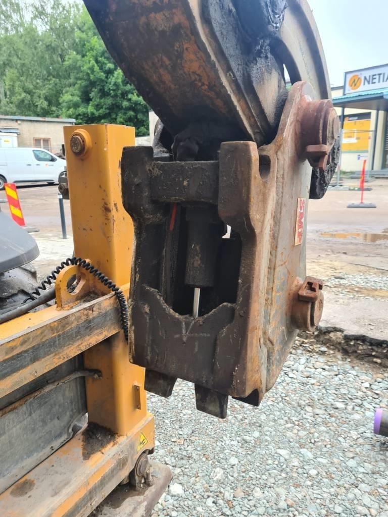 CASE 695 ST Backhoe