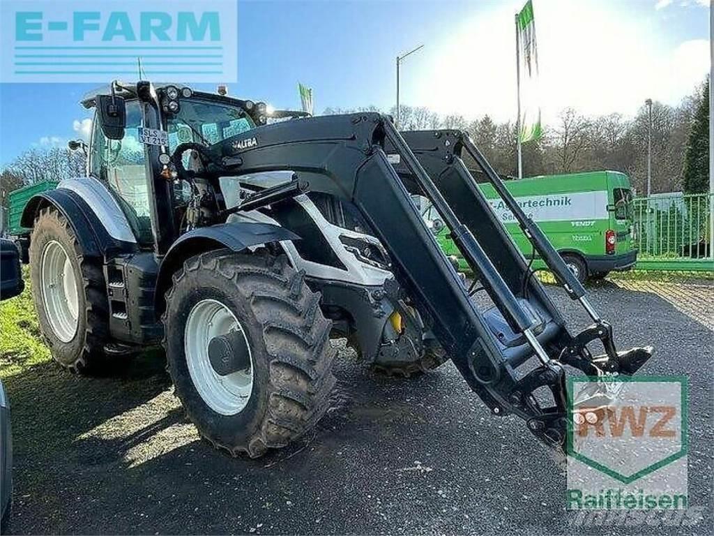Valtra t215d Tractors