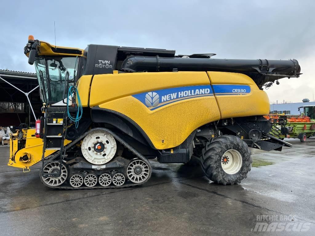New Holland CR 9.90 Combine harvesters