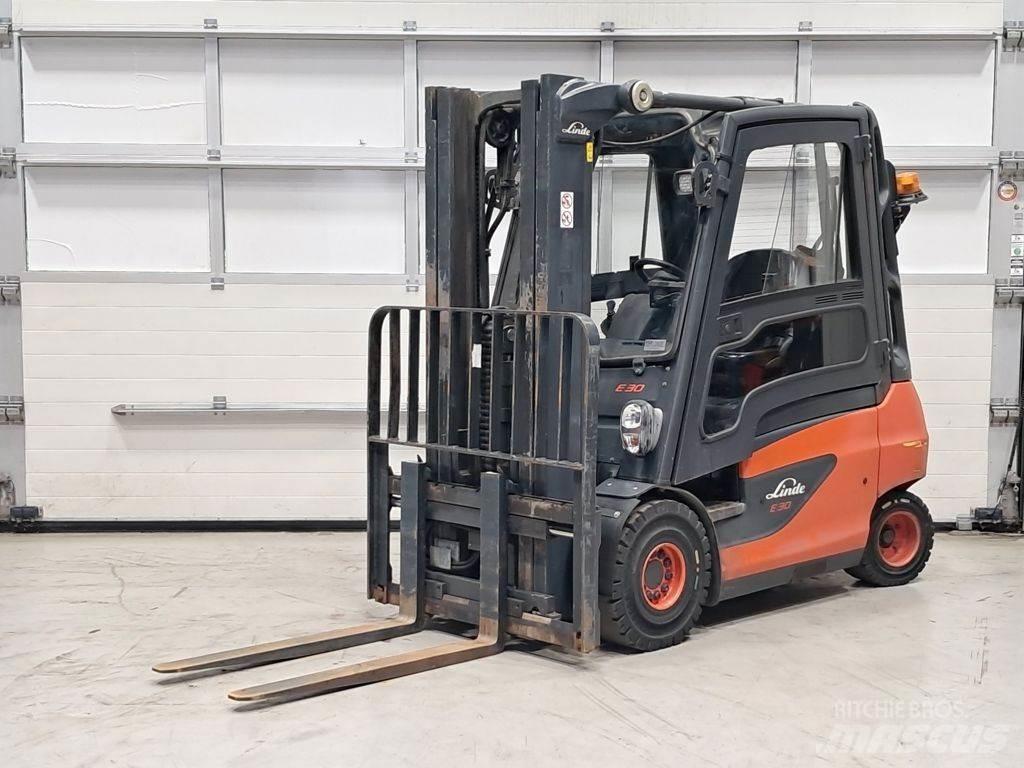 Linde E30-01 Electric forklift trucks