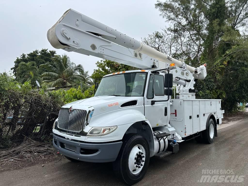 International 4300 Truck mounted platforms