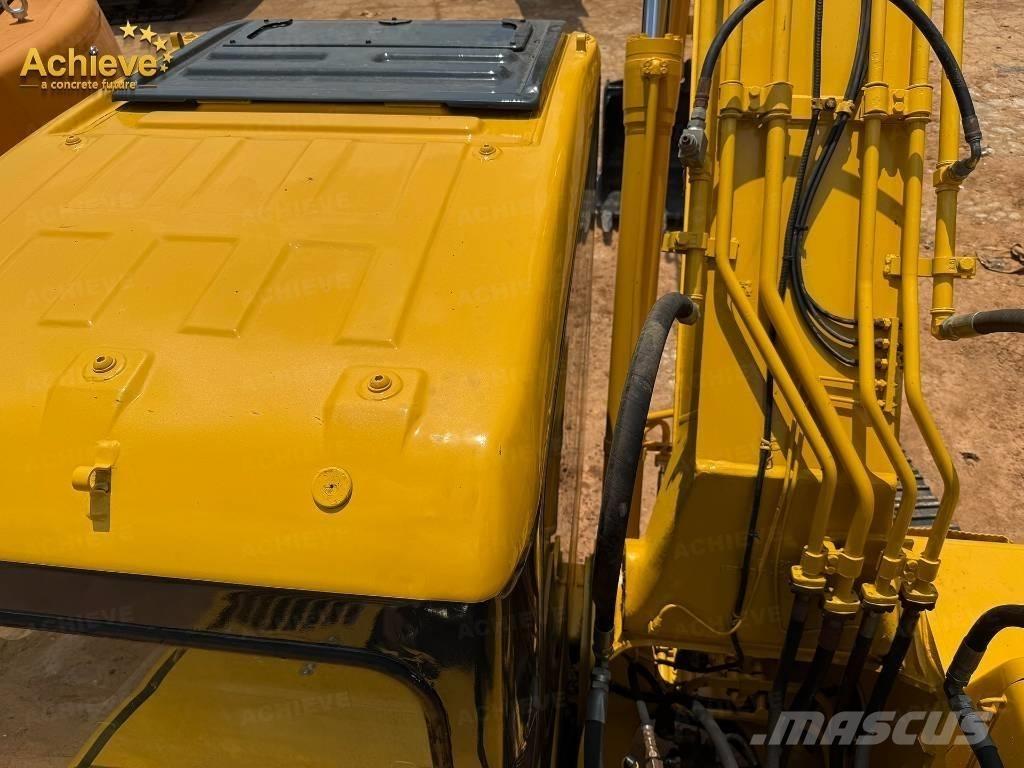 Komatsu PC 220 Crawler excavators