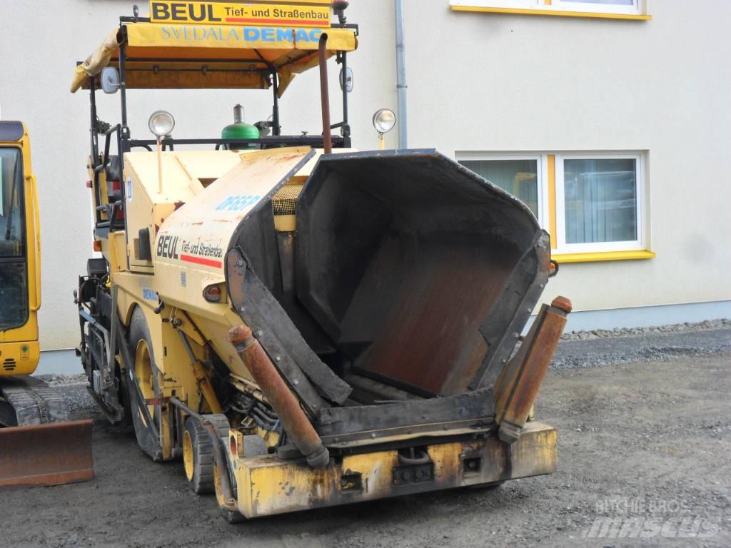Demag DF 65 P Asphalt pavers