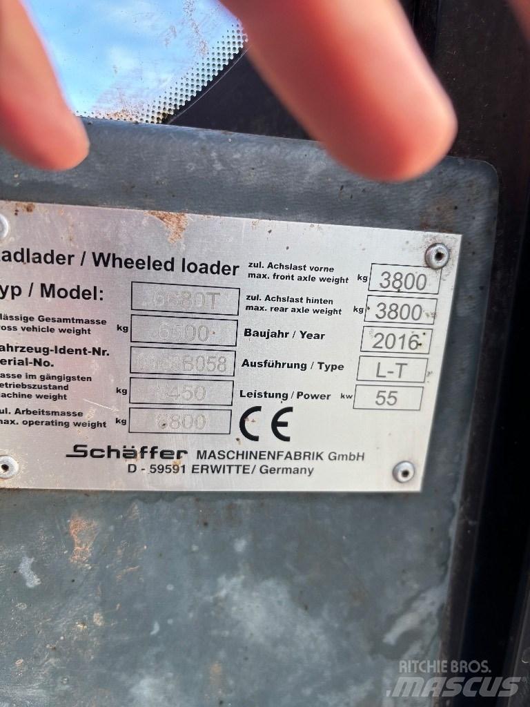 Schäffer 6680 T Telescopic wheel loaders