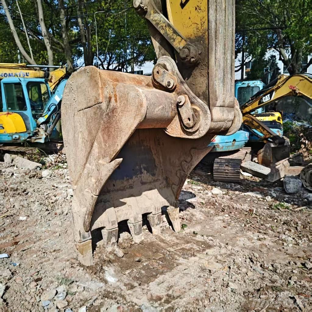 CAT 330 D Crawler excavators