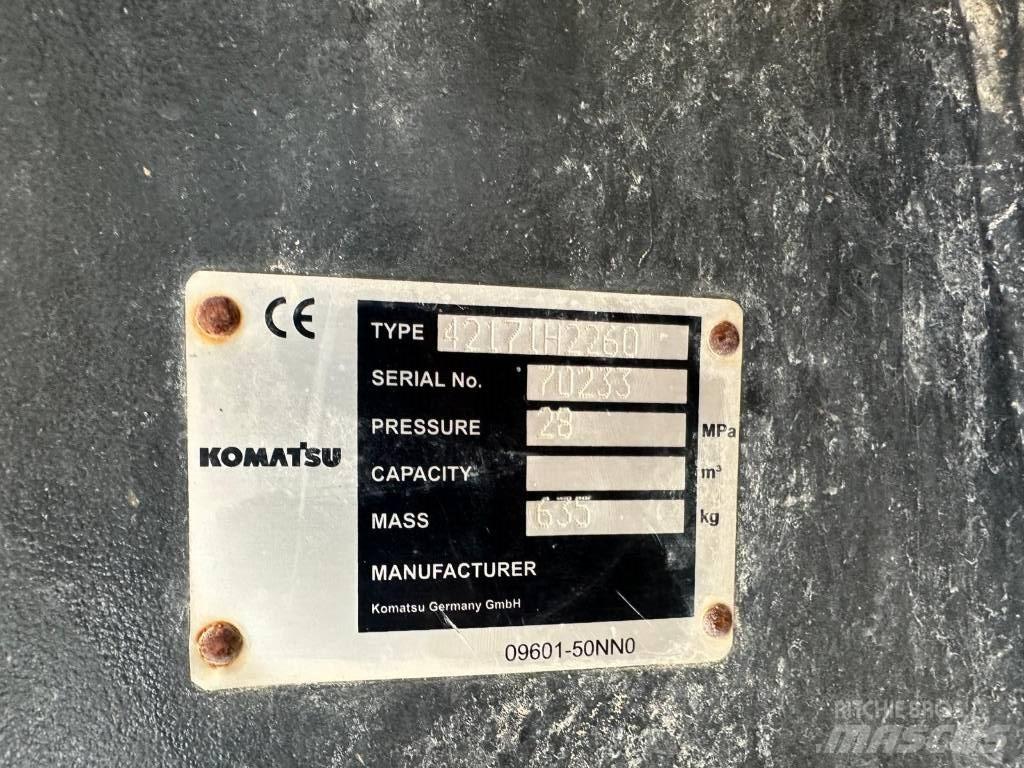 Komatsu WA 475-10E0 Quick connectors