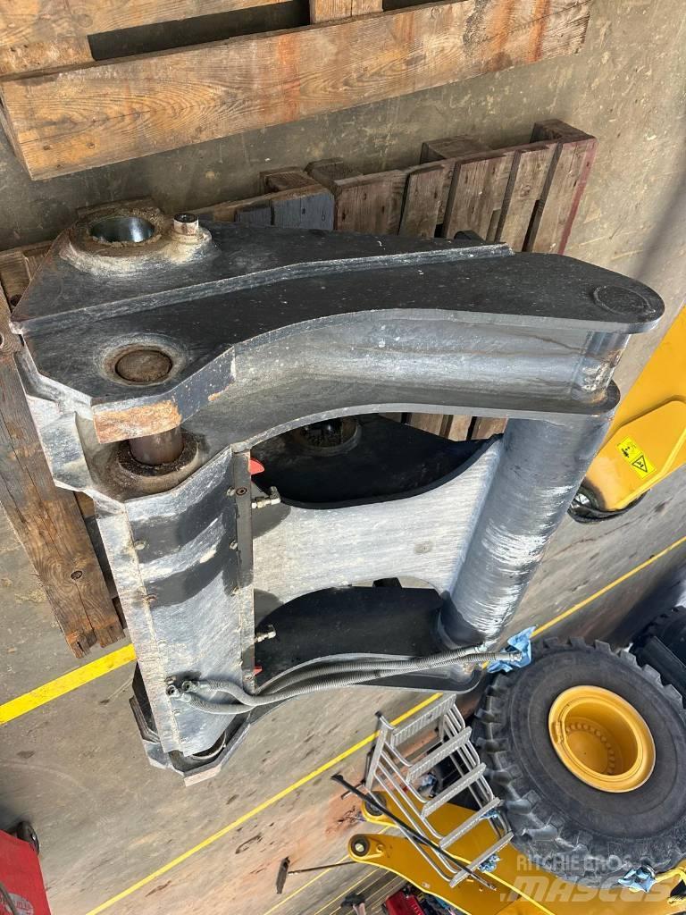 Komatsu WA 475-10E0 Quick connectors